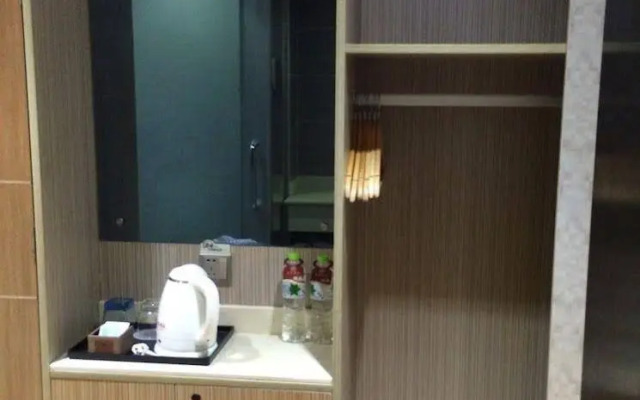 Yake Hotel