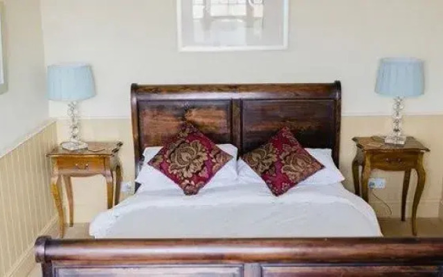 The George Hotel