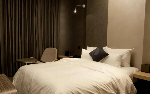 Hotel The Designers Hongdae