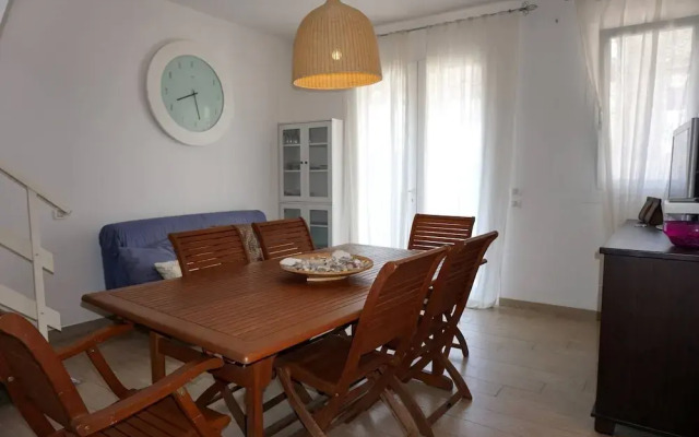 Villa in Front of the Pedestrian Area With Pool