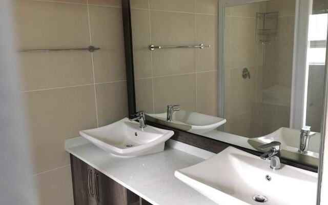 Caribbean Estates Villa & Apt