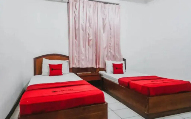 OYO 90114 New Cipayung Asri Hotel