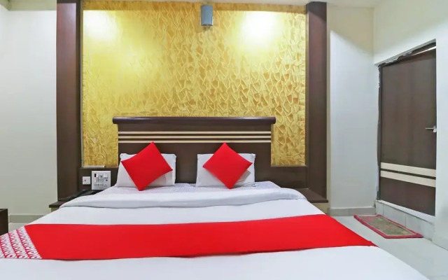 OYO 45599 Hotel Aaditya