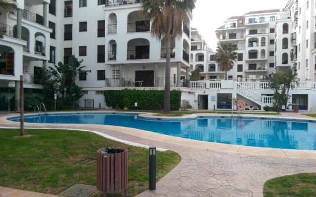 Marina De La Duquesa Apartment