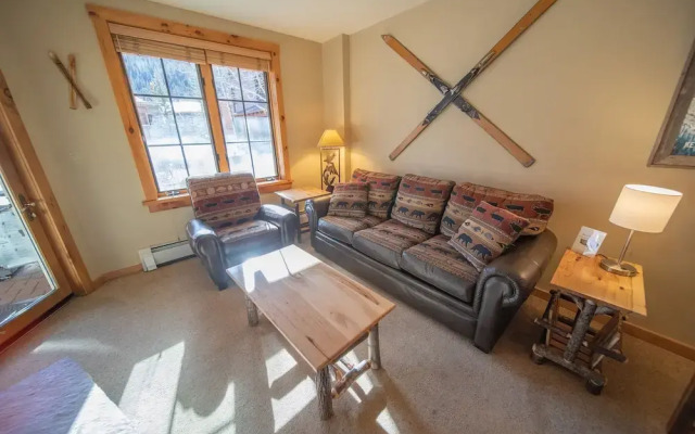 Dakota Lodge 8450