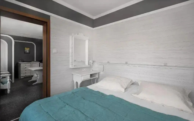 Boryana Hotel