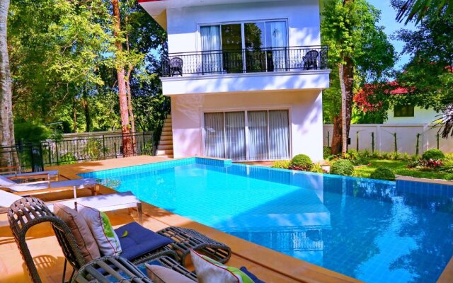 Ultimate Privacy 6 Bedroom Villa with Pool and Beautiful Sunrise Roof Terrace