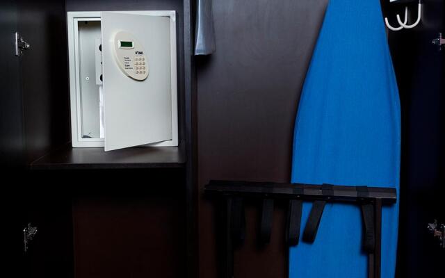 Excellence Express & Suites