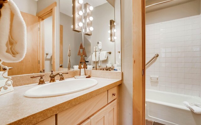 Westwind 208l 1BD 1BA Gold Condo