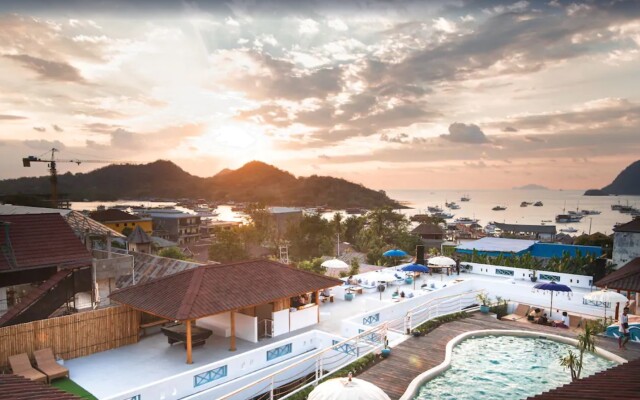 Seaesta Komodo Hotel & Hostel