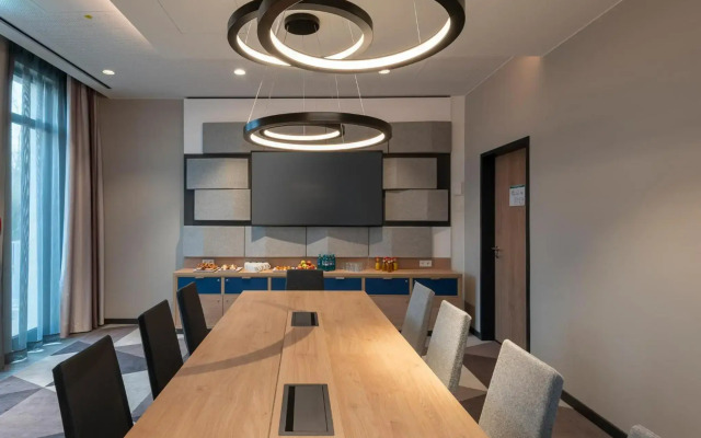 Holiday Inn Express Munich North by IHG
