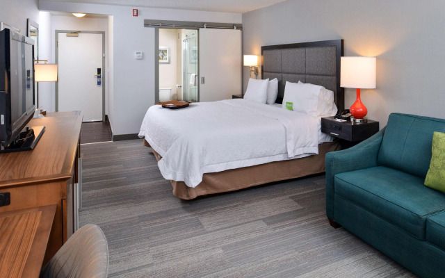 Hampton Inn & Suites By Hilton Calgary- University Northwest