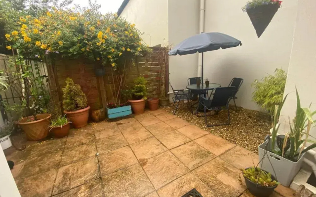 Seaview 2 Bedroom House Sleeps 4 - Pets Ok -wifi