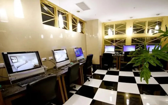 Kindness Hotel - Kaohsiung Station Front Hall
