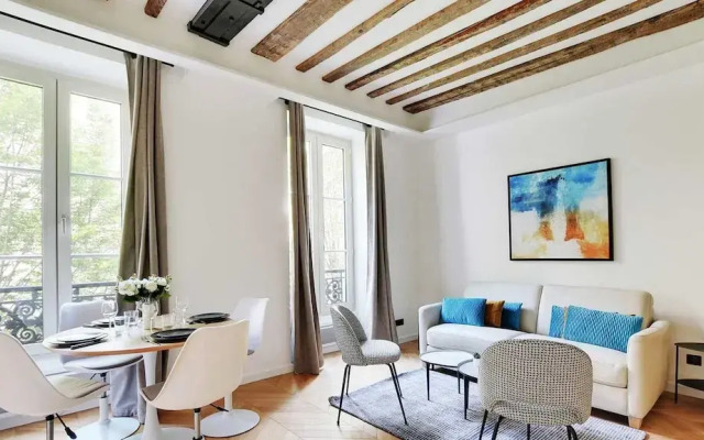 Magnificent Apartment in Le Marais