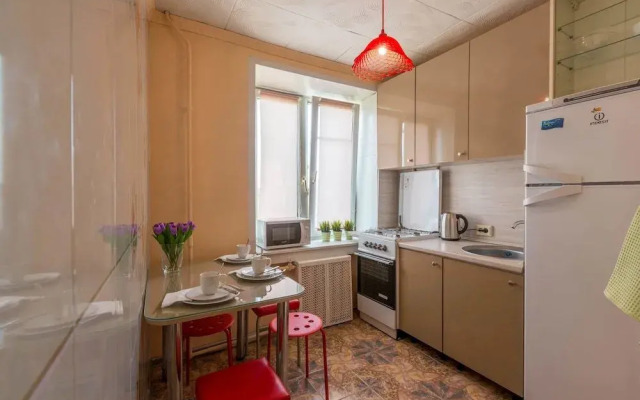AG Apartment on Mashinostroenya 9, 199