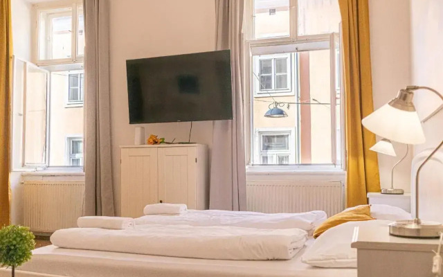 Peerles 2BR Apt. Perfectly Situated&Well Connected