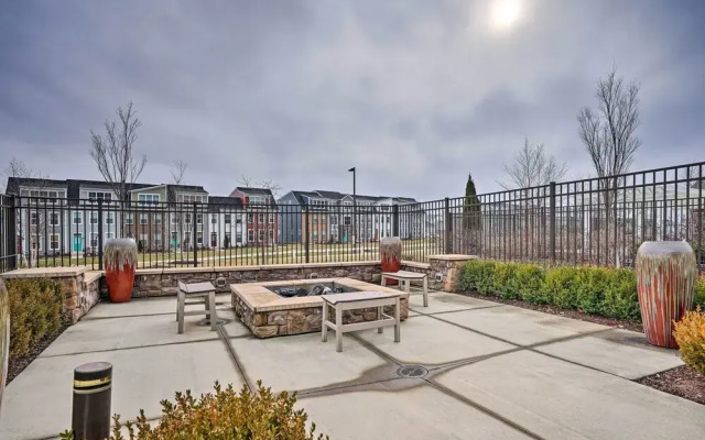 Modern Townhome 4 Mi to Downtown Frederick!