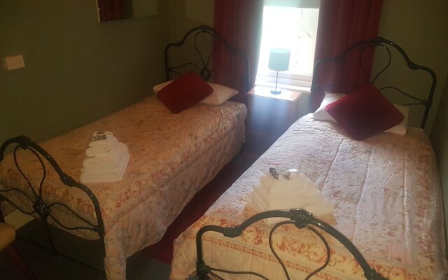 The Richmond Arms Hotel