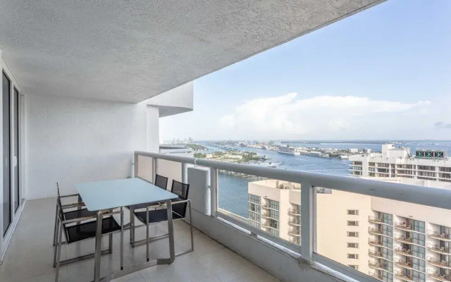 Modern And Bright Penthouse With Ocean View