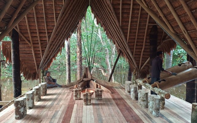 Buru Nature Hotel
