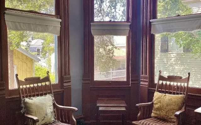 Coppersmith Inn B&B
