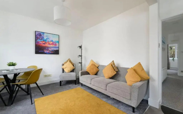 2BD Holiday Apartment in the Heart of Shaldon