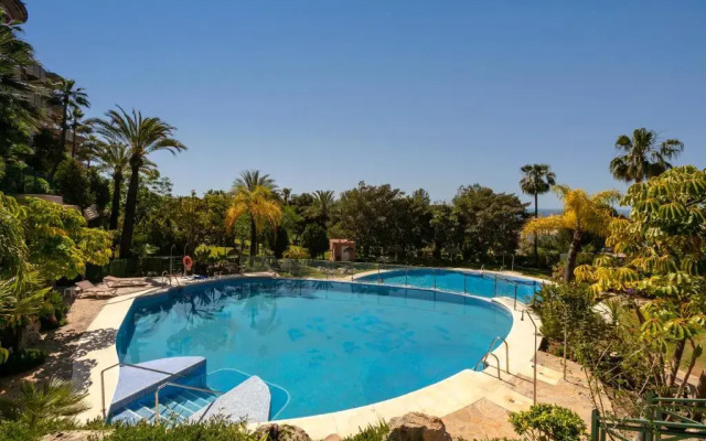Stunning 2 bedroom apartment Magna Marbella RDR259