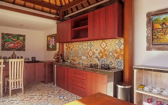 KJ Klumpu Wooden Style Guest House at Canggu