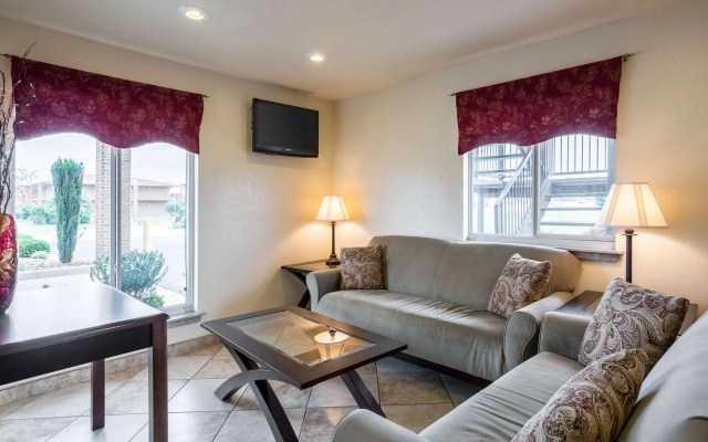 The Magnolia Hotel Searcy