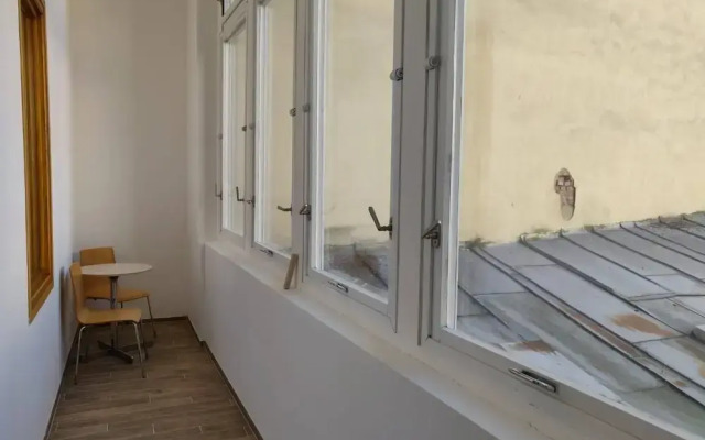 Prague Centre Apartment With Balcony