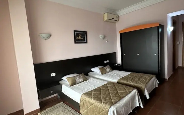 Hotel Galaxy