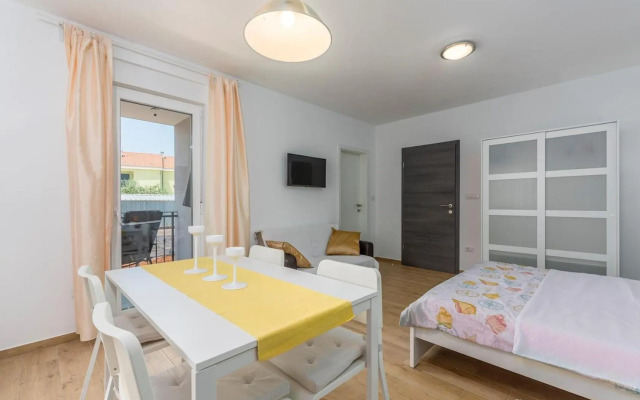 Apartment Complex Jelena