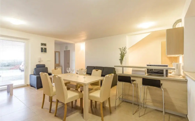 Amazing Home in Bratulici With Wifi and 2 Bedrooms