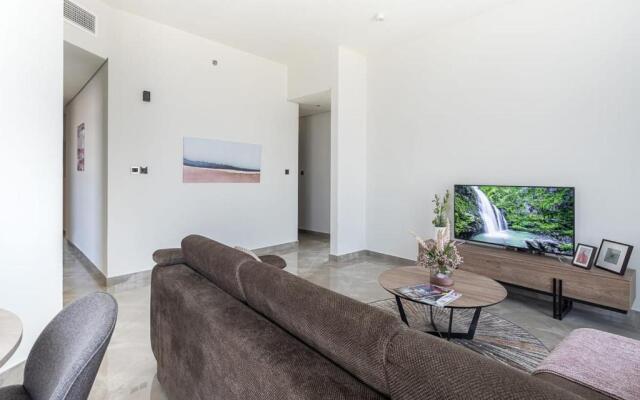 Frank Porter - Majestique Residence