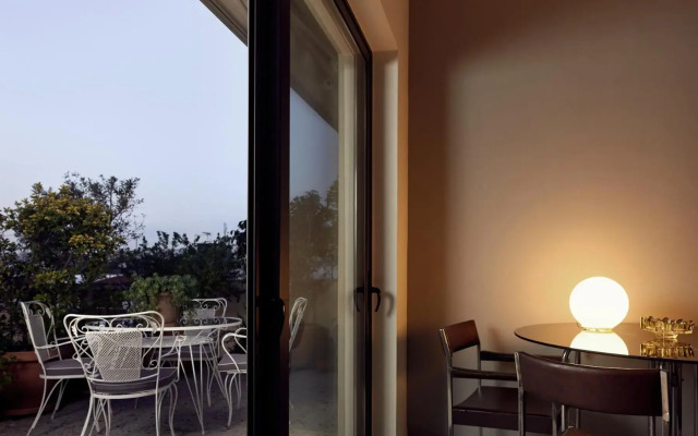 Two level apartment with panoramic view