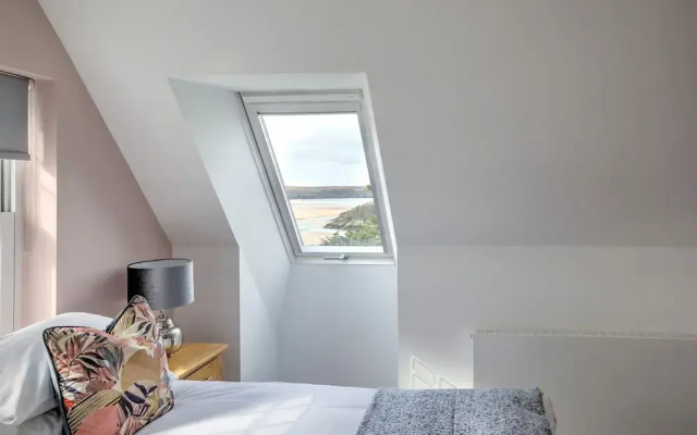 The Tower, 5 Corisande Manor