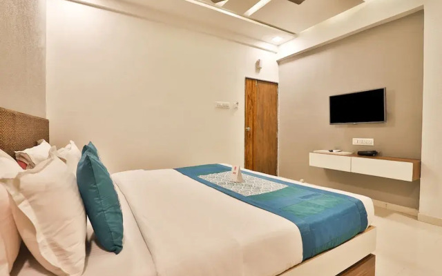 OYO 10749 Hotel Neelkanth Bliss