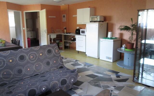 Apartment With one Bedroom and spa in Gézier-et-fontenelay, With Wonde
