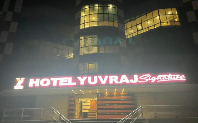 Yuvraj Signature