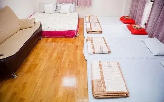 Weiyang Art B and B