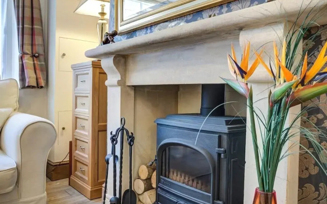 Aelia Cottage, Cirencester