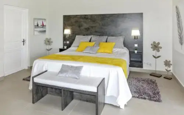 Seafacing Villas Apartments Rentals