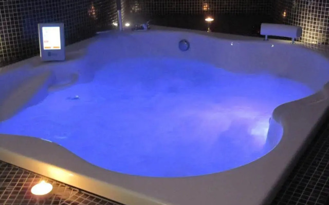 IQsuites