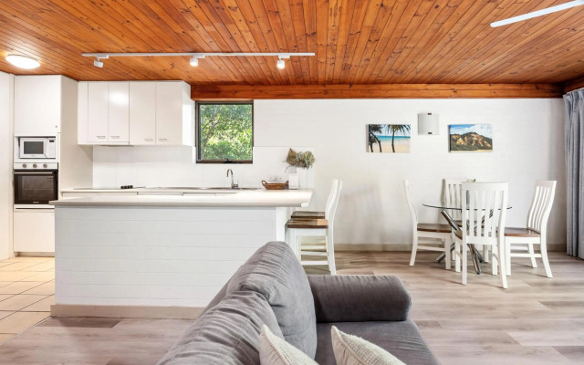 Tea Trees Apartment 6, Little Cove