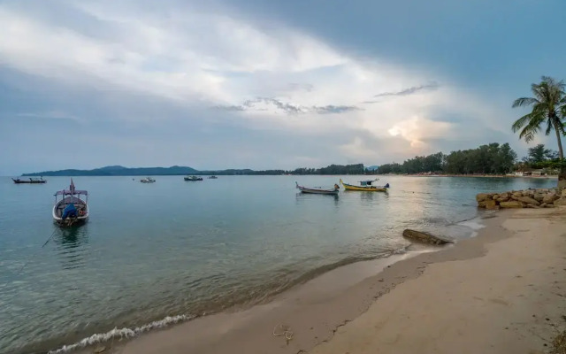 BangTao Beachfront by Lofty