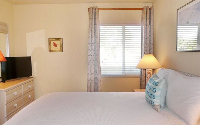 Relaxing Inland Condo With Pool and Steps to Beach