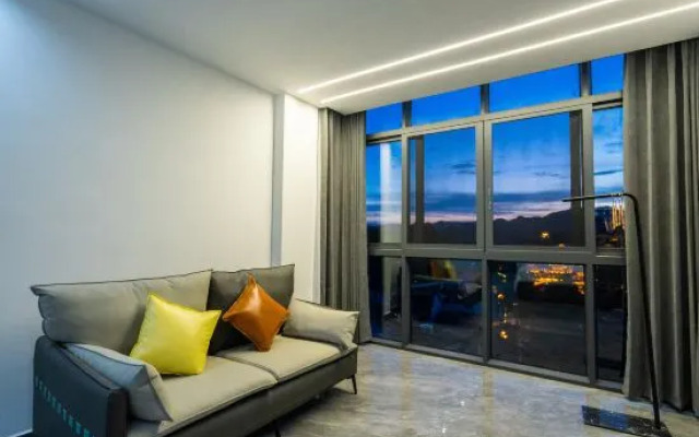 Furong Town dust outside high-end view homestay