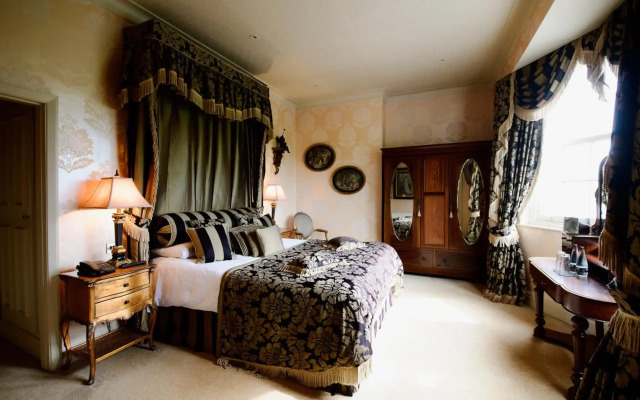 Ye Olde Bell Hotel & Spa