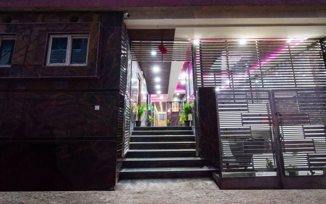 Super Townhouse Kokapet Formerly Aarian Tej Nilayam